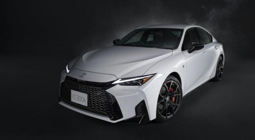 「レクサスIS」の大幅改良モデル発売 さらに気持ちよくスポーティーに