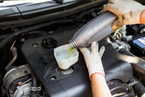 En un coche que casi nunca se mueve, ¿cada cuánto hay que cambiar el aceite?