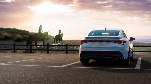 「レクサスIS」の大幅改良モデル発売 さらに気持ちよくスポーティーに