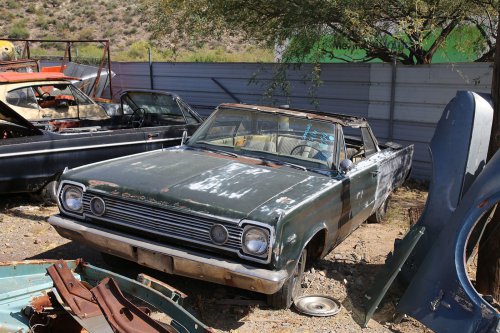 The junkyard discoveries of Black Canyon, Arizona