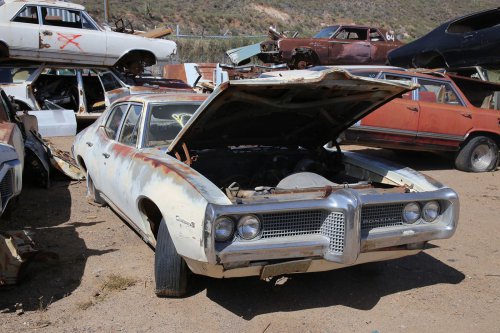 The junkyard discoveries of Black Canyon, Arizona