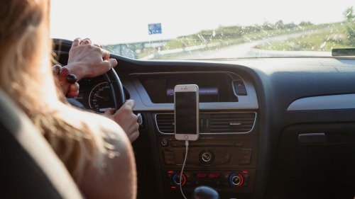 10 things people hate about driving &amp; 10 they love