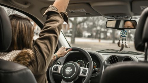 10 things people hate about driving &amp; 10 they love