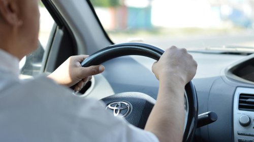 10 things people hate about driving &amp; 10 they love