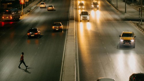 10 things people hate about driving & 10 they love