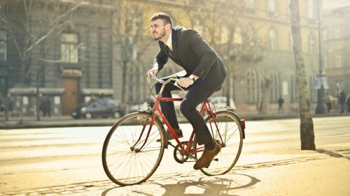 10 things people hate about driving &amp; 10 they love