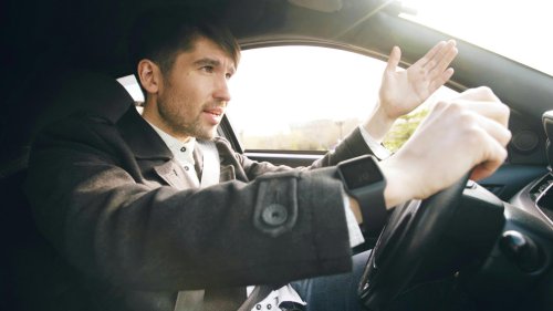10 things people hate about driving & 10 they love