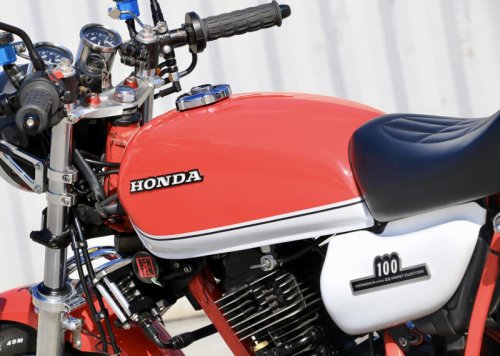 Z2スタイルのカスタム・APEは、懐かしの「あいつとララバイ」レプリカ!