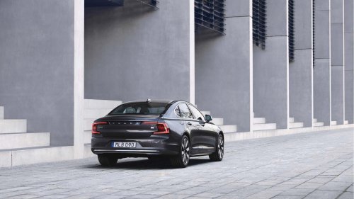 The used luxury hybrid that everyone’s overlooking