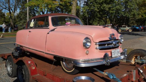 When the 1951 Nash Rambler bet on compact thinking