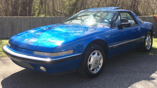 9 forgotten cars that still draw crowds at local shows