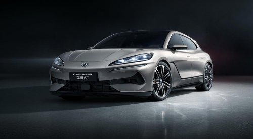James Bond cambia de coche y la marca que ha elegido sorprenderá a muchos