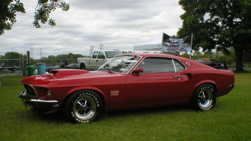 Muscle Cars, 12 classic muscle cars that still dominate car shows today