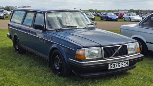 10 classic cars that mechanics say are built to last
