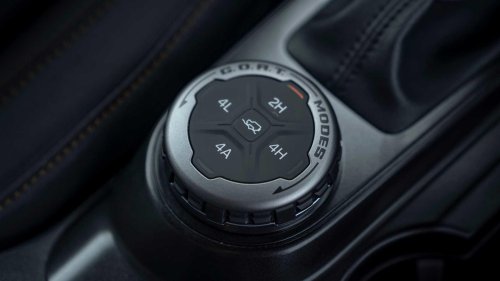 The last 2 SUVs left in America with a manual transmission