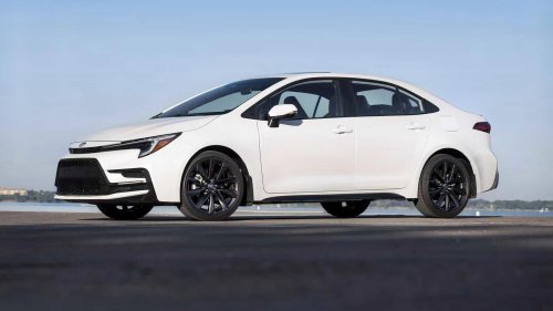 2016 Infiniti Q50 Red Sport 400: A performance bargain vs. new Corolla