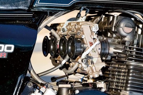 アニーズ Z1-R（カワサキ Z1-R）変わるカラーと17インチ化でスタイリッシュに【Heritage&amp;Legends】