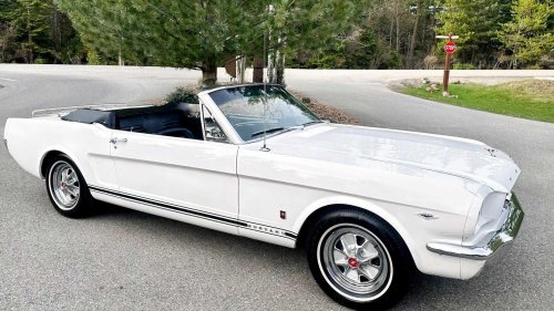 The forgotten cousin of a legendary sports car that’s just as good