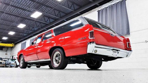 Pontiac built the world's first muscle wagon