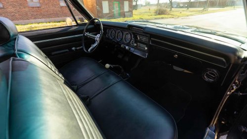 Chevy, The cheapest '60s car with the legendary Chevy 427 V8 under the hood