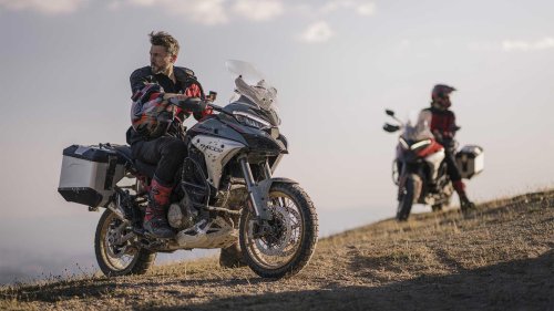 10 motorcycles that will reduce your trips to the fuel station