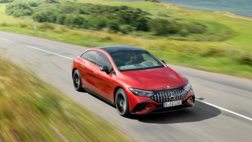 12 sedans that can outrun the Porsche 911 in a straight line