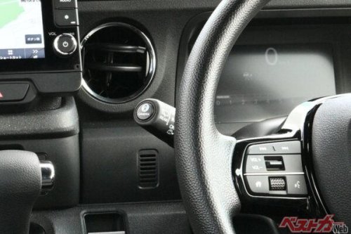 【正直どうなの?】先代型も乗ってるオーナーが現行型を辛口評価! ホンダ「N-BOX」の“神ポイント”と“残念ポイント”6つを全公開