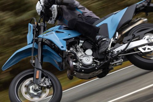 パーフェクト!新型『DR-Z4SM』で峠を走ったら夢のような体験をした【SUZUKI DR-Z4SM インプレ・レビュー③ ワインディング 前編】