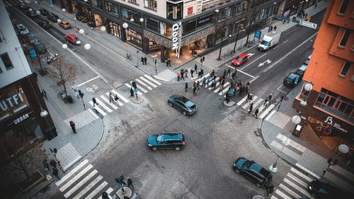 The top 10 EV markets in the world &amp; 10 countries that are lagging behind