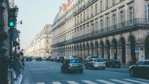 The top 10 EV markets in the world &amp; 10 countries that are lagging behind