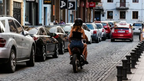 La Asociación Europea de Fabricantes de Motocicletas (ACEM) lo confirman: viviríamos mejor si cambiáramos los coches por motos