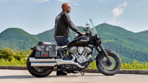 10 cruiser motorcycles that are perfect for weekend getaways