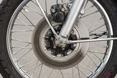 【ホンダドリームCB500FOUR（1971）回顧試乗】渋く速い大人の4気筒を味わう