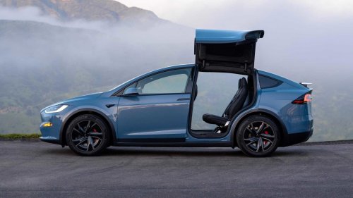 10 pickups and SUVs that can smoke sports cars off the line