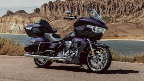 Touring, Harley-Davidson Road Glide Limited vs Indian Roadmaster: A touring bike showdown