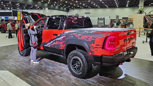 Four motors, 1,654 HP: How China's new pickup outguns the TRX