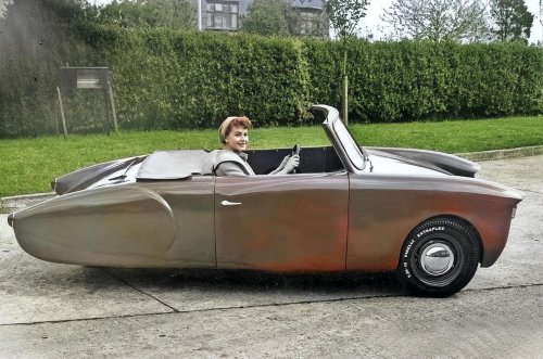 The mysterious world of the three-wheeled car