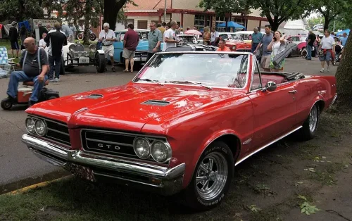 12 popular 1960s cars that turn heads even today