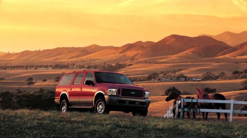 Ford, The V10-powered Ford Excursion is temptingly cheap in 2026