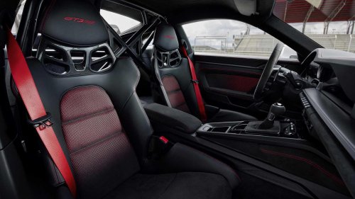 Porsche GT3 RS badge: A symbol of precision engineering
