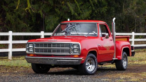 Vector W8: First car to break 600 pound-feet of torque
