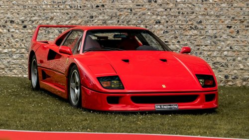 10 sports cars that look best painted red & 10 that look terrible