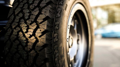 10 signs your car isn't ready for winter &amp; 10 key tips for preparing for colder weather