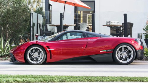 10 sports cars that look best painted red &amp; 10 that look terrible