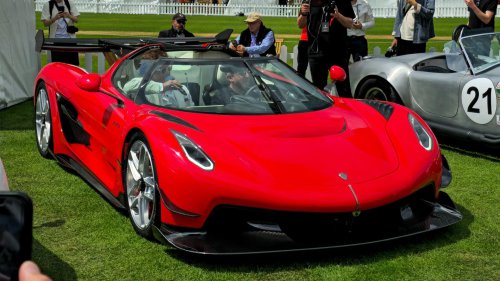 10 sports cars that look best painted red &amp; 10 that look terrible