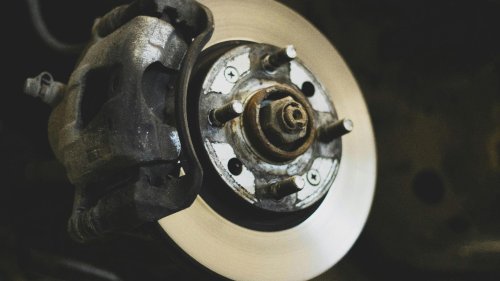 10 signs your car isn't ready for winter &amp; 10 key tips for preparing for colder weather