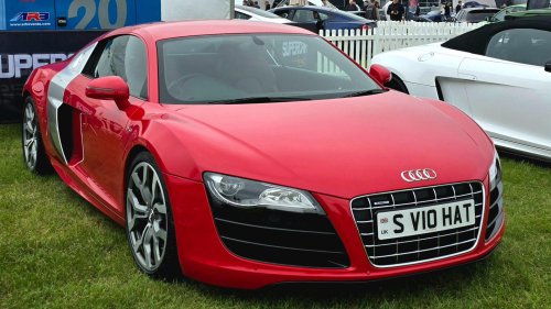 10 sports cars that look best painted red &amp; 10 that look terrible