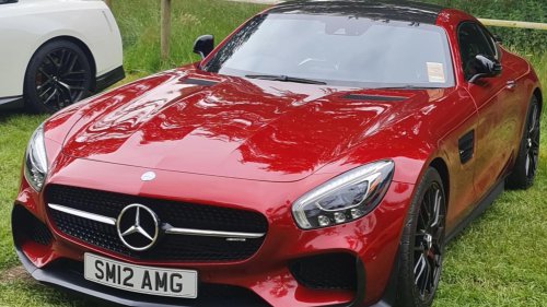 10 sports cars that look best painted red &amp; 10 that look terrible