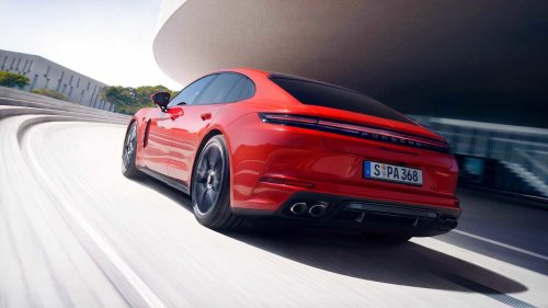 10 sedans that leave Mustangs in the dust