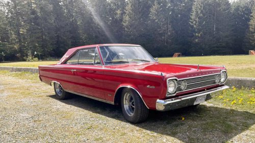 The first production car to break 400 horsepower